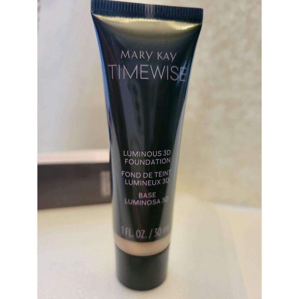 Mary Kay TimeWise Luminous 3D Foundation Beige W 100 1oz New In Box Ivory Dewy